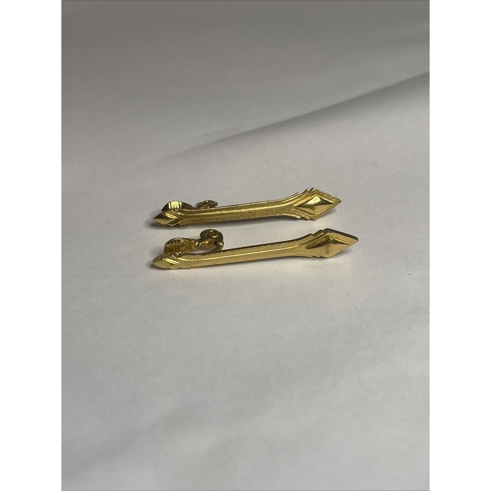 Vintage SIGNED Monet‎ Gold Tone Drop Clip Earrings
